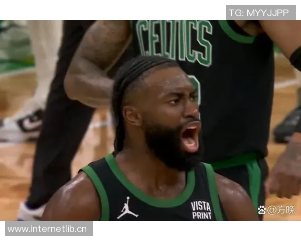 杰伦布朗首节表现起伏明显5投仅1中却抢下7篮板助攻2次失误3次 杰伦布朗首节表现起伏明显5投仅1中却抢下7篮板助攻2次失误3次