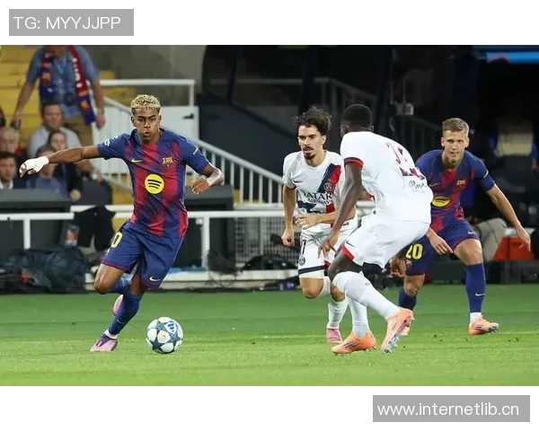 赫伊森因小腿伤缺席国家队皇马仍期待他能及时复出迎战国家德比