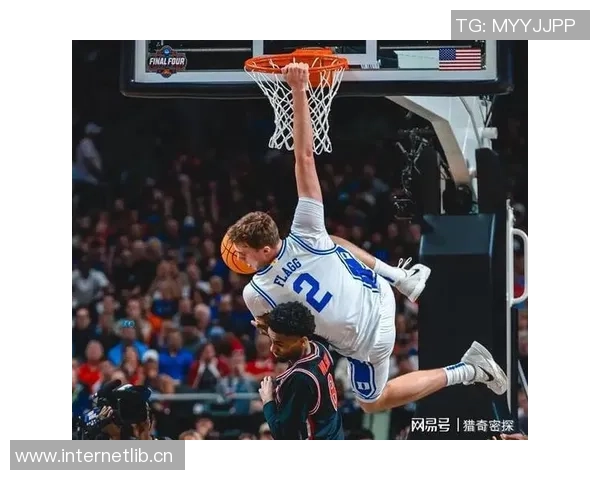 状元弗拉格表现不佳12投仅3中仅得10分7篮板6助攻2抢断1盖帽令人失望 状元弗拉格表现不佳12投仅3中仅得10分7篮板6助攻2抢断1盖帽令人失望