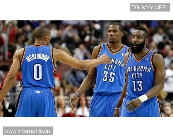 今日比赛激烈KD本季场均出战36分半位列联盟第三哈登紧随其后排名第七