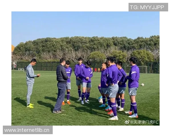 好消息！苗原高中锋张家鸣获伯恩利U21队试训机会展现潜力